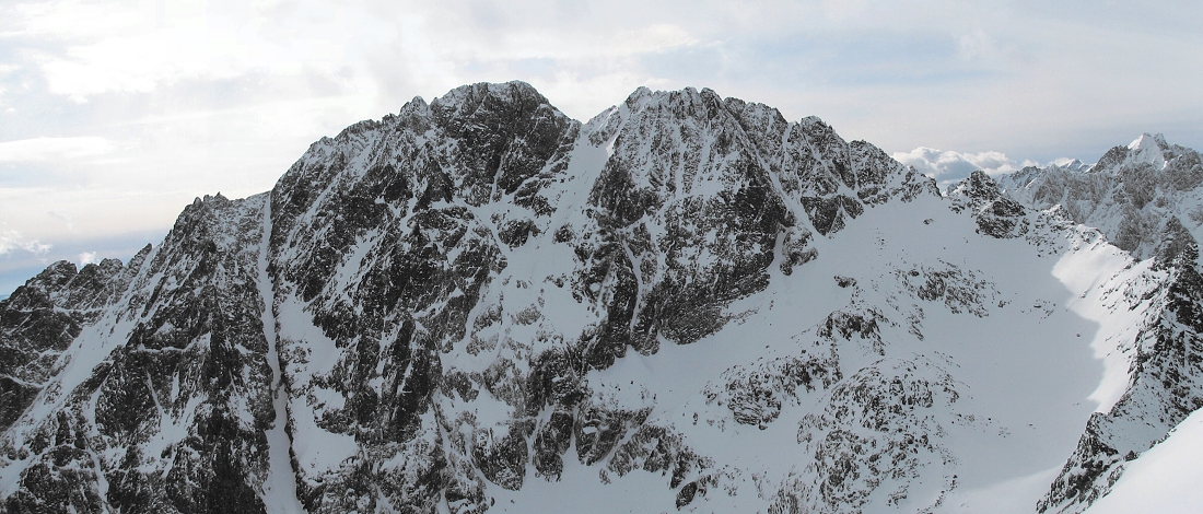 pano3.jpg - Pohled na Gerlachovský štít (2655m).